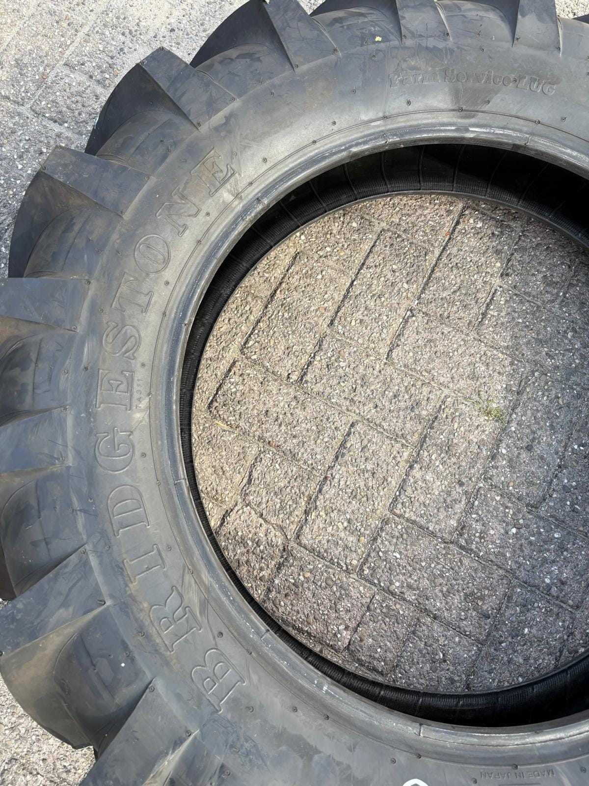Bridgestone 12.4R28