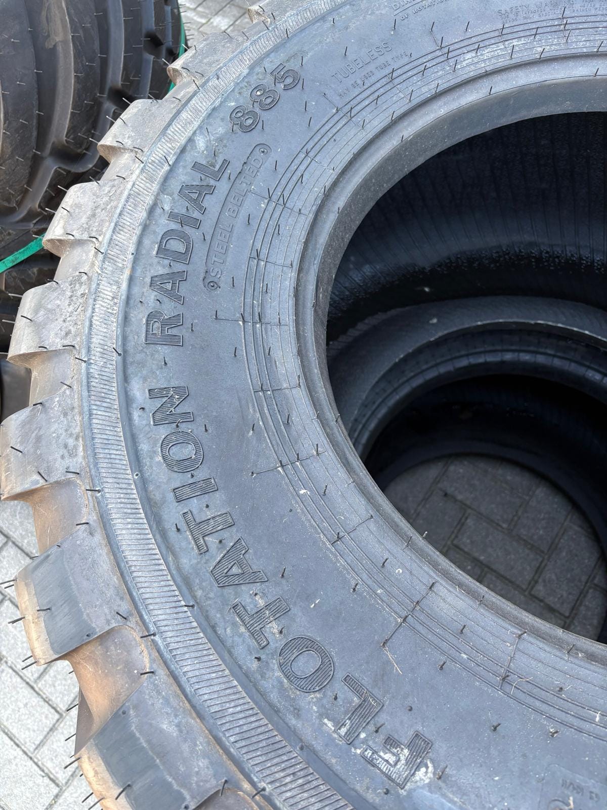 Alliance 600/50R22.5 Flotation Radial 885