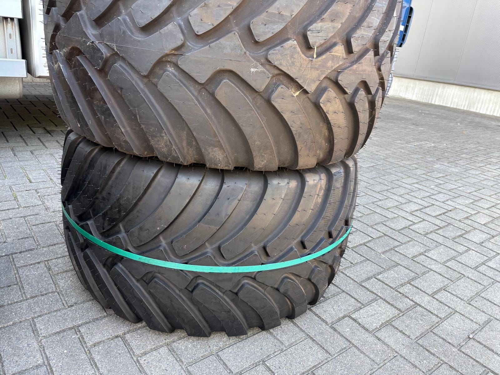 Alliance 600/50R22.5 Flotation Radial 885
